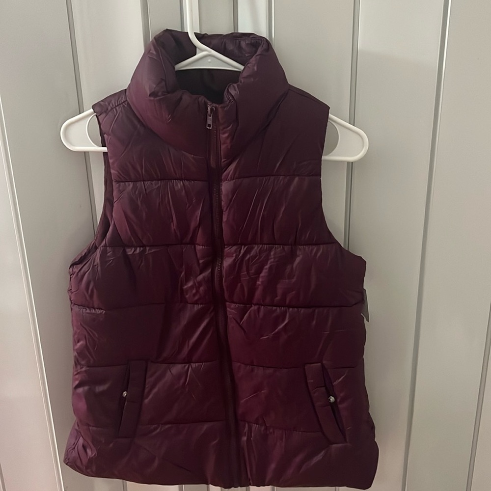 Old navy puffer vest
